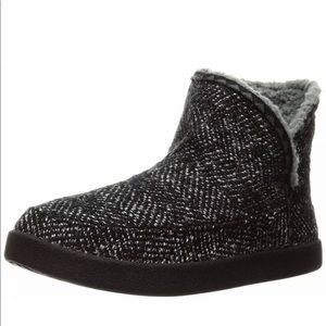 Sanuk Cush N’ Blaze Ankle Boots Sz 5